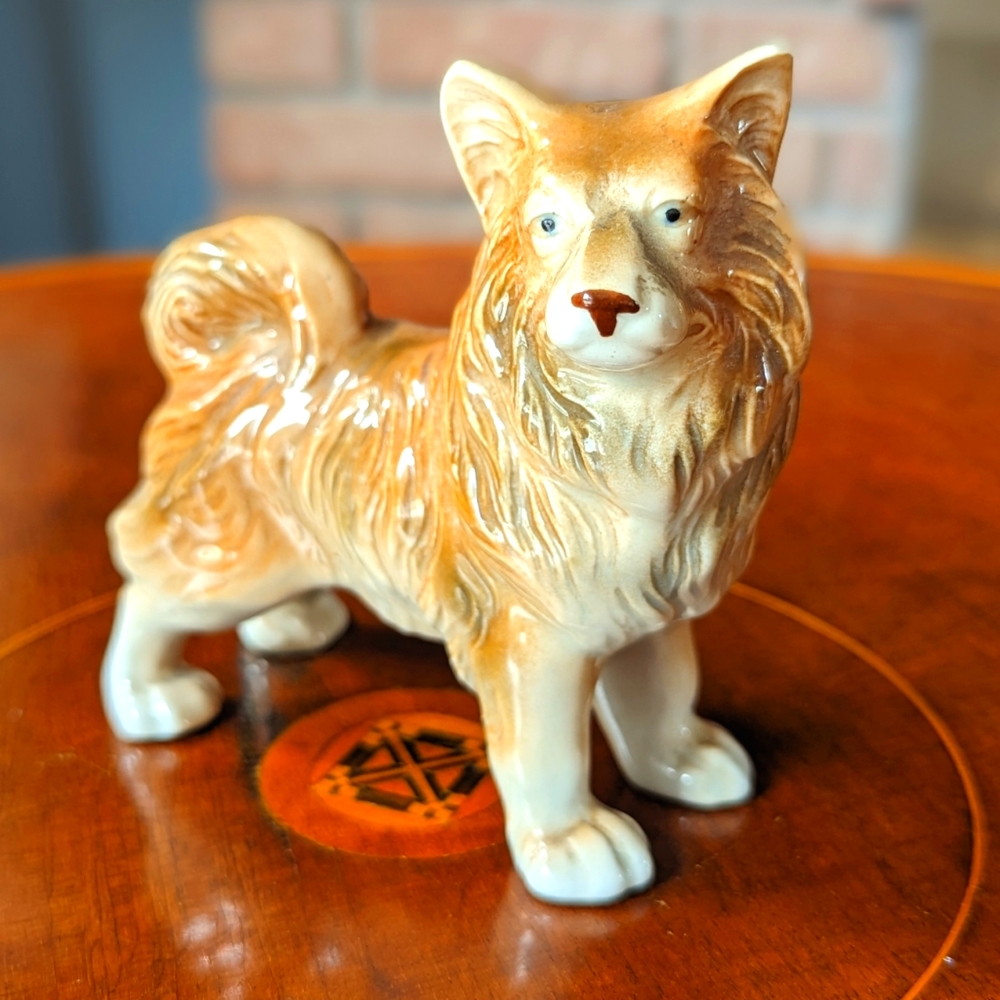 Vintage Occupied Japan Porcelain Akita Dog Figuring - Mint Condition Collectible